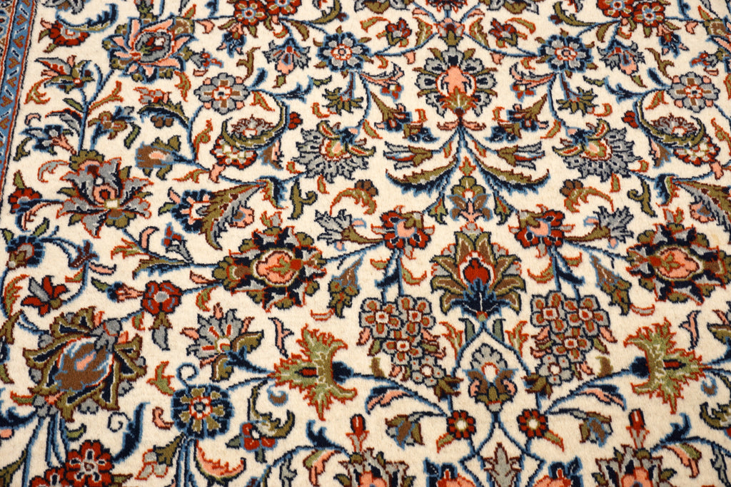 Keschan Perserteppich - florales Muster in Creme und Blau