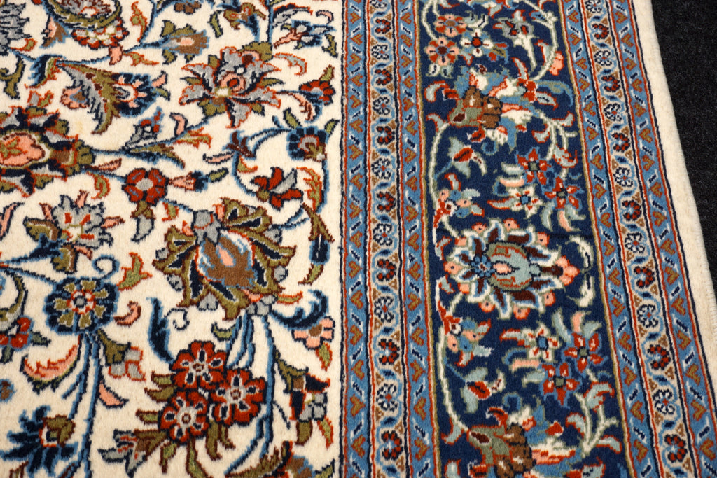 Keschan Perserteppich - florales Muster in Creme und Blau
