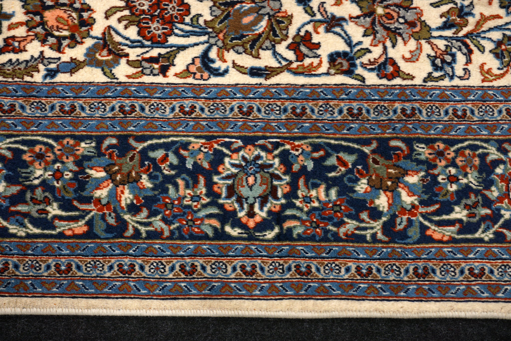 Keschan Perserteppich - florales Muster in Creme und Blau