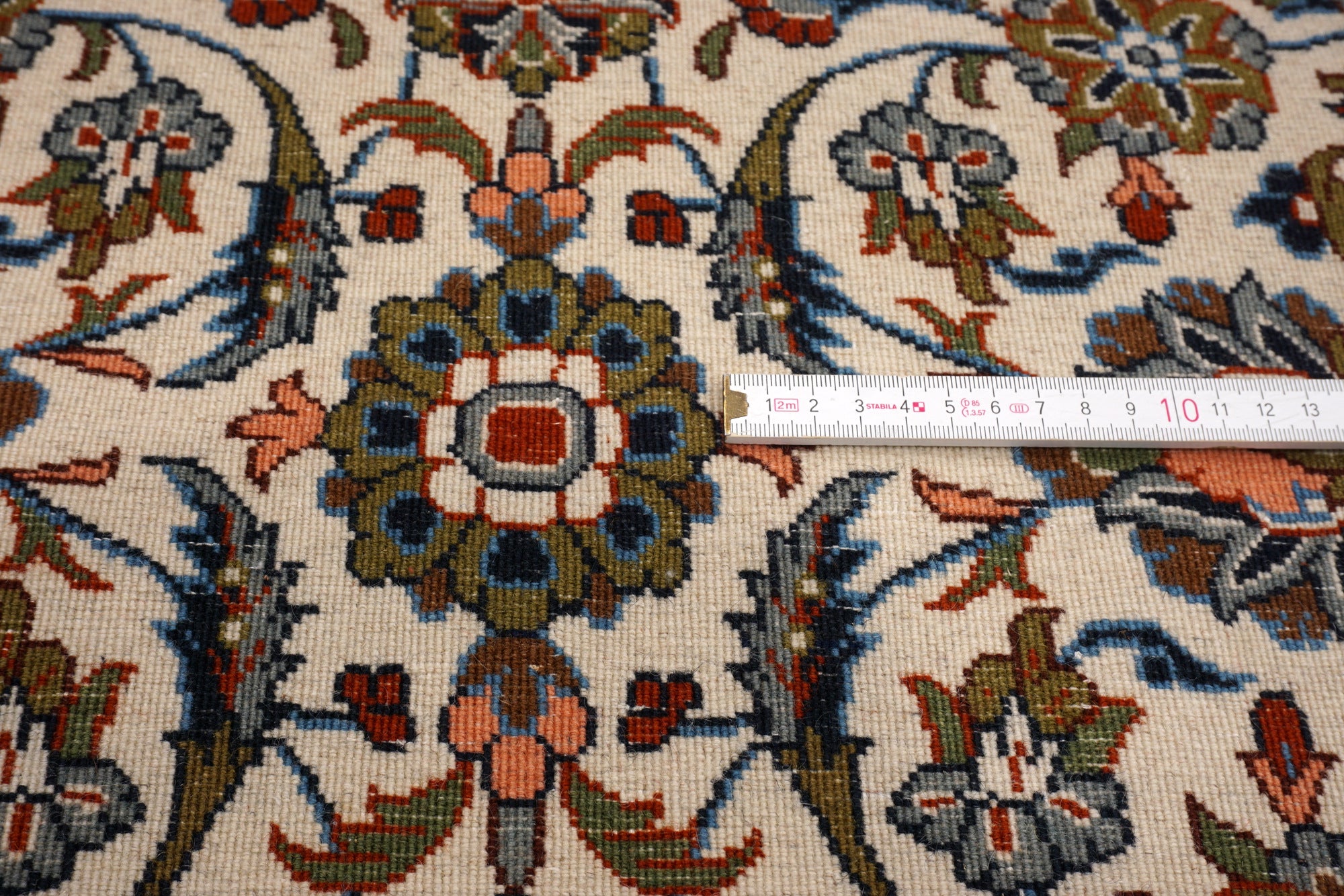 Keschan Perserteppich - florales Muster in Creme und Blau