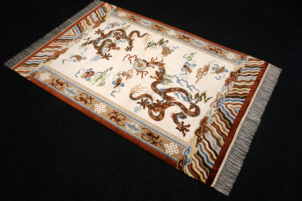 China Drachen Motiv Seidenteppich 184 x 124 cm Orient Teppich