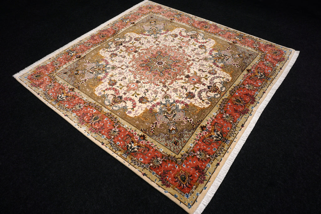 Täbriz Seidenteppich Quadratisch in Rosé und Beige