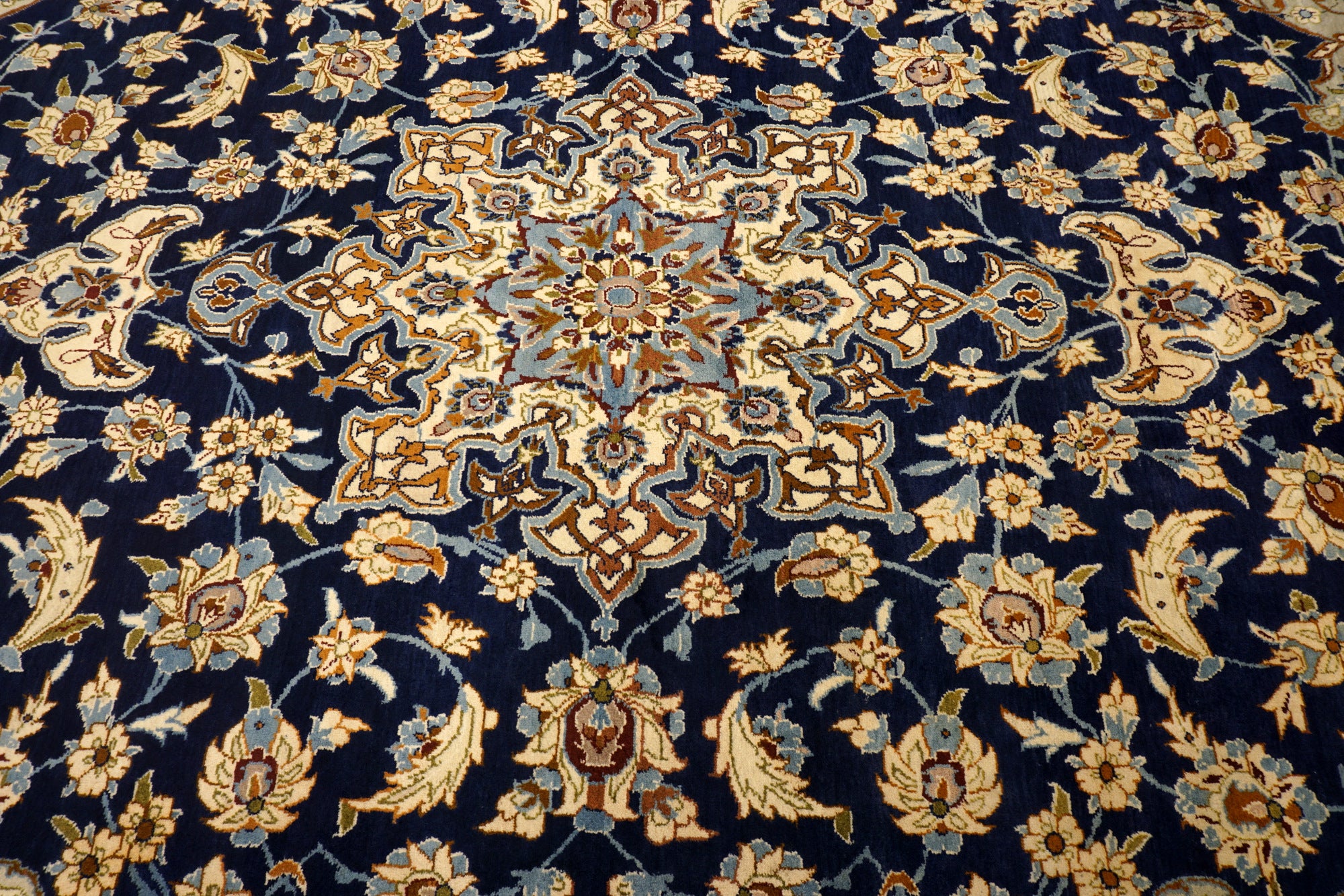 Yazd - Dunkelblau, Rot & Beige - Perserteppich