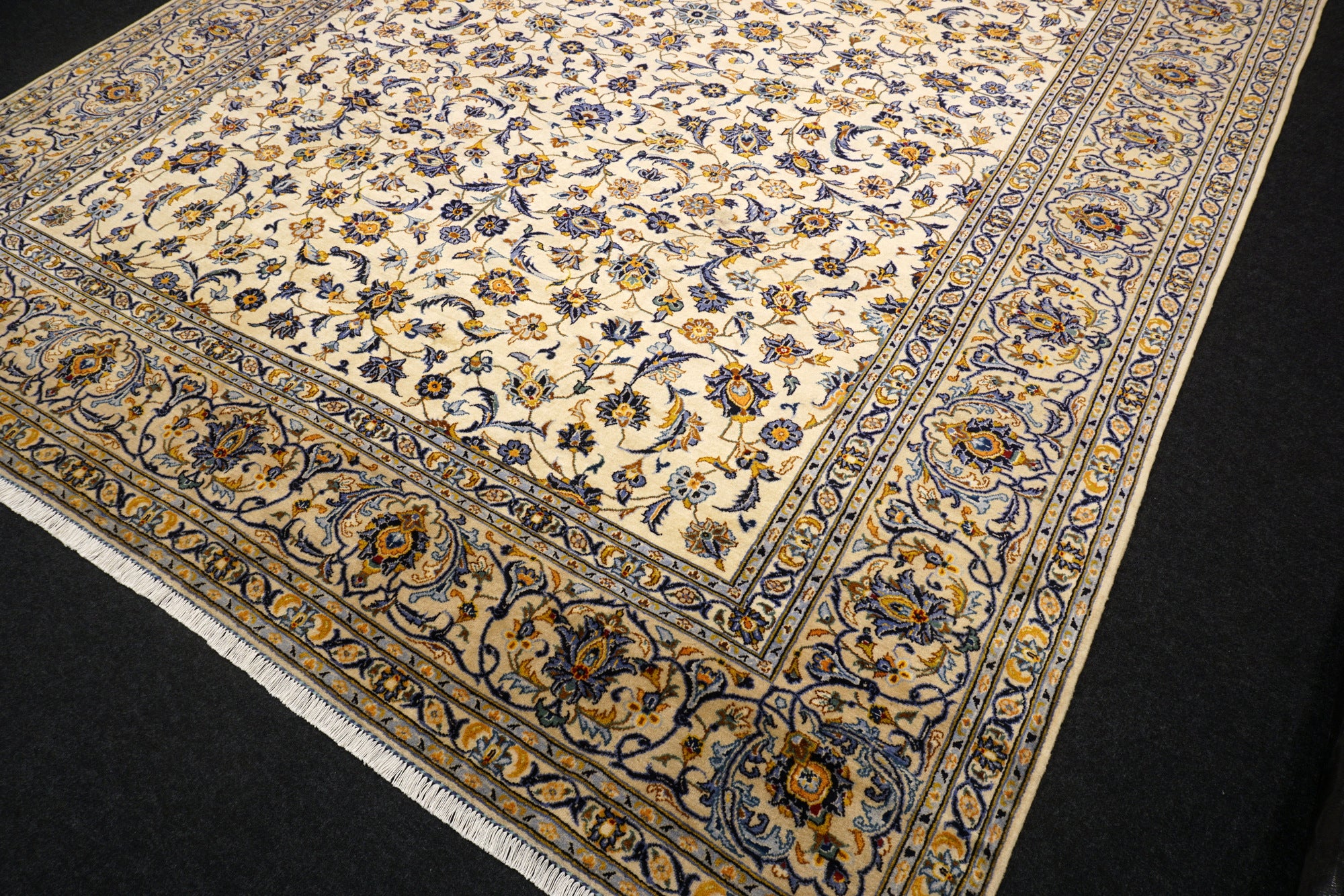 Keschan Perserteppich in Beige, Gold und Blau