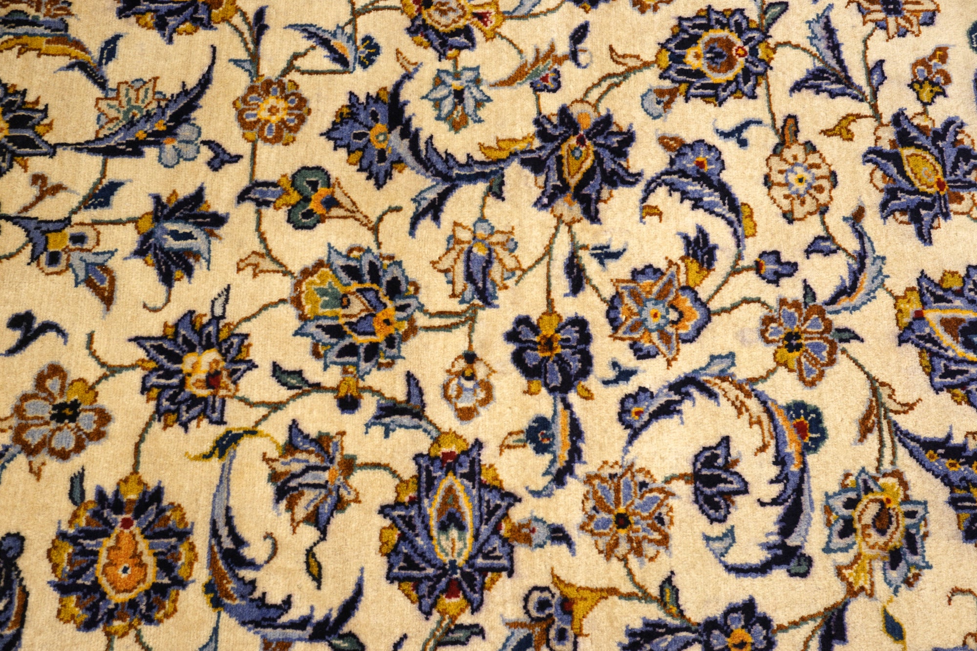 Keschan Perserteppich in Beige, Gold und Blau