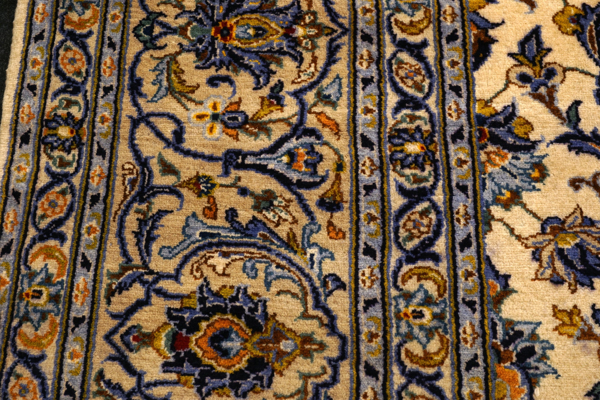 Keschan Perserteppich in Beige, Gold und Blau