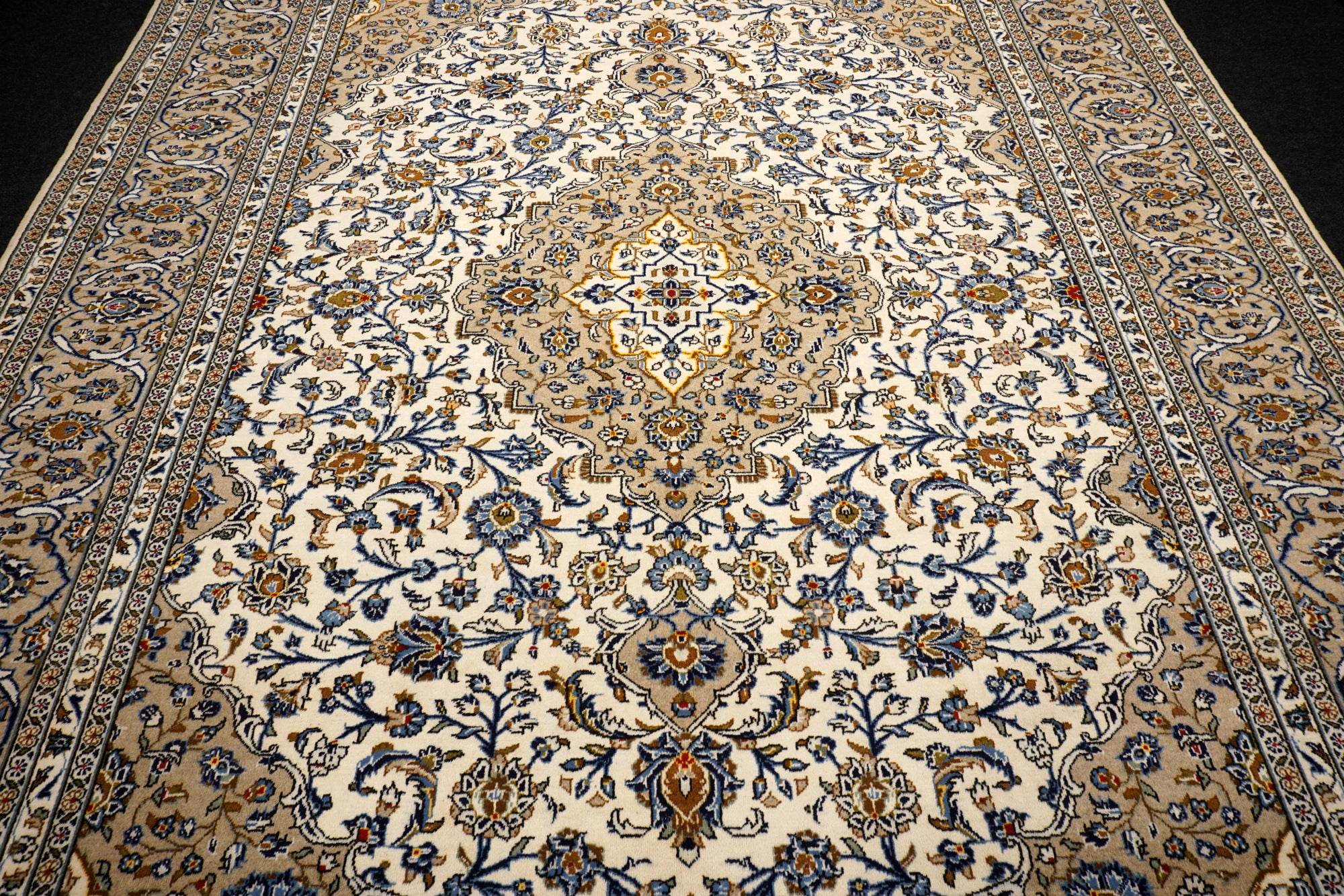 Keschan Teppich 401 x 297 cm Beige Sandfarbe