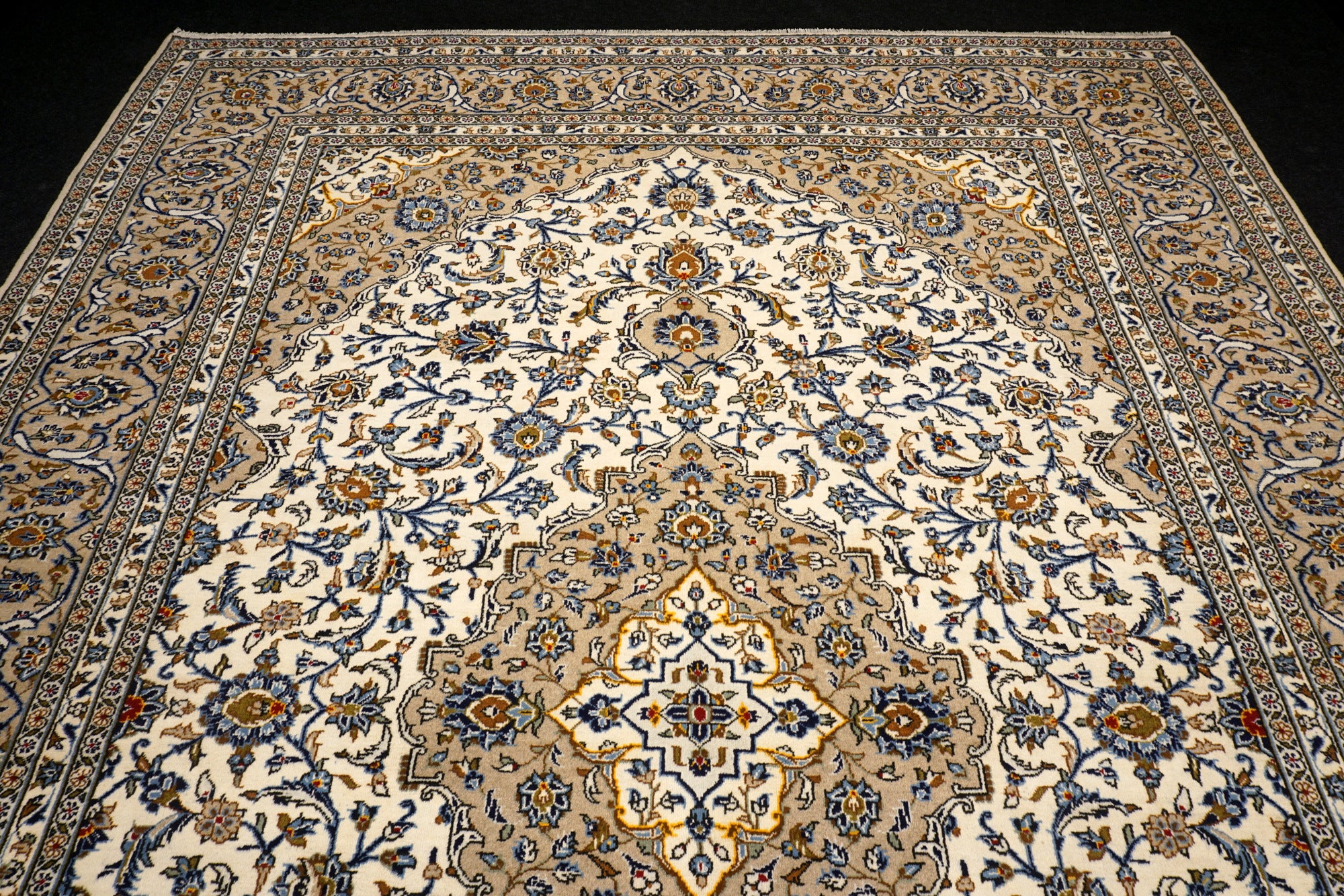 Keschan Teppich 401 x 297 cm Beige Sandfarbe