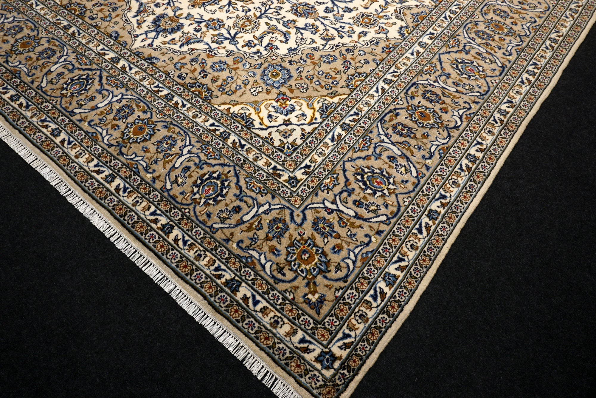 Keschan Teppich 401 x 297 cm Beige Sandfarbe