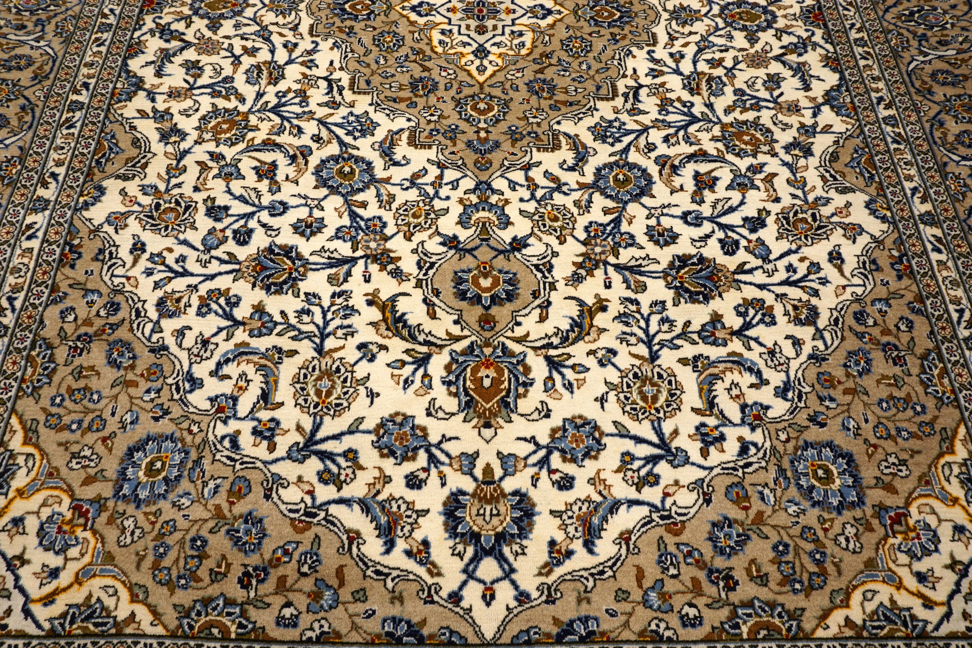 Keschan Teppich 401 x 297 cm Beige Sandfarbe