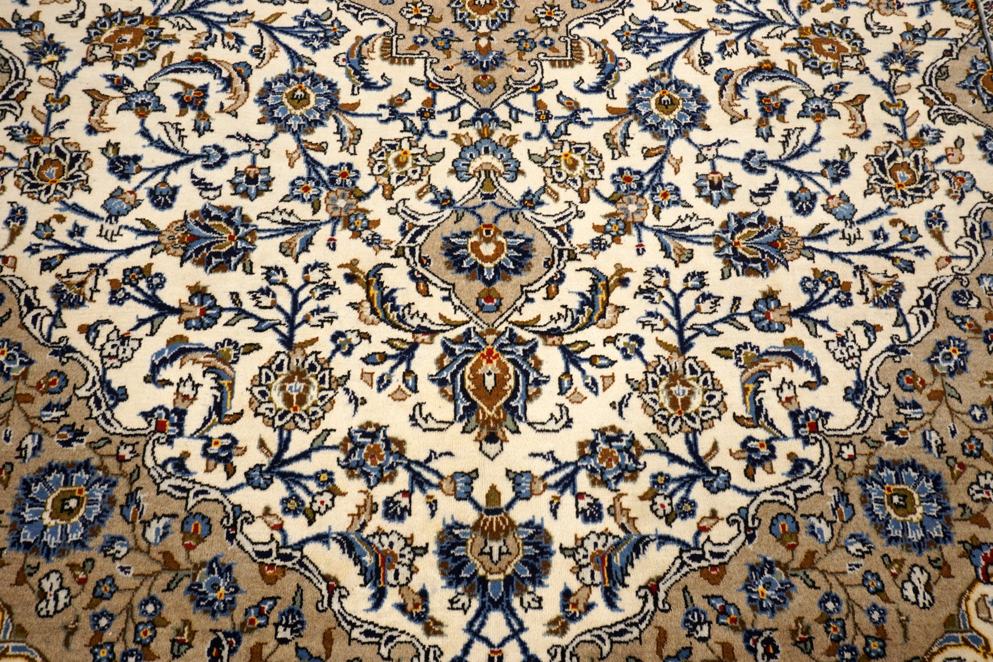 Keschan Teppich 401 x 297 cm Beige Sandfarbe