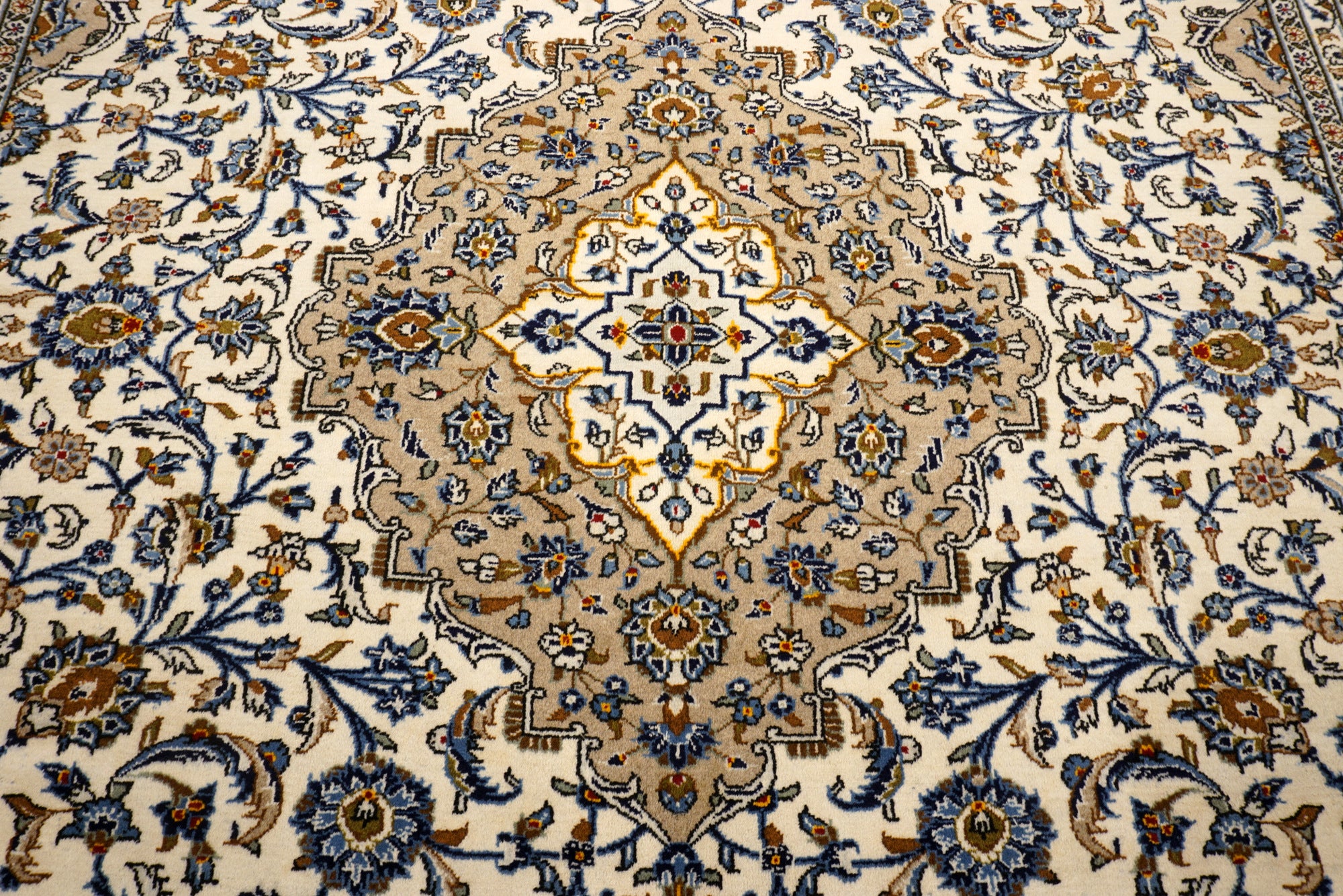 Keschan Teppich 401 x 297 cm Beige Sandfarbe