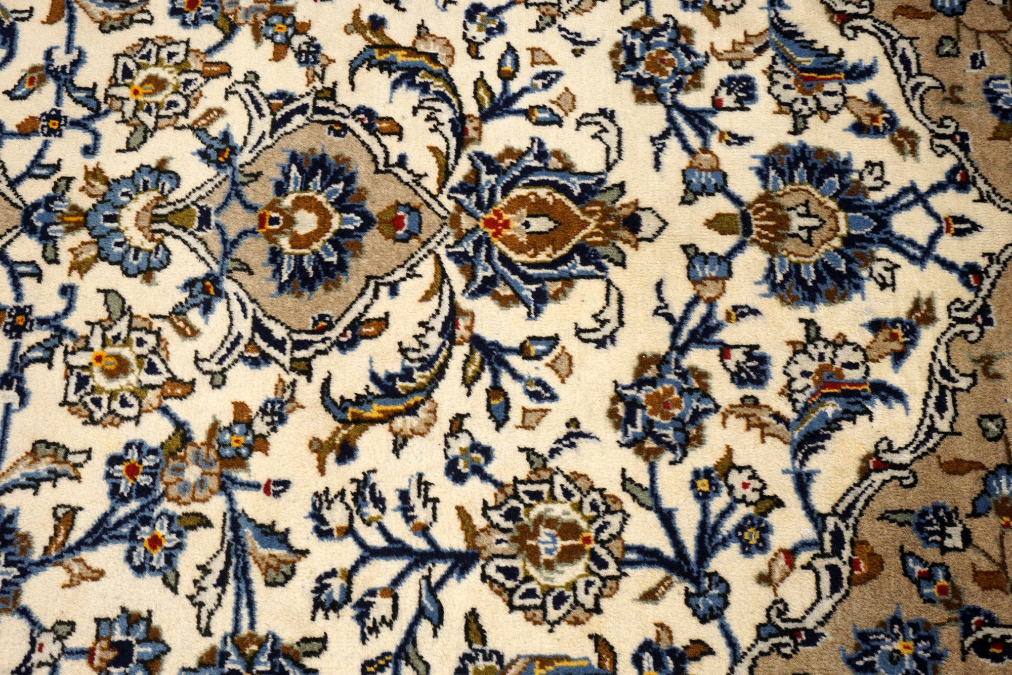 Keschan Teppich 401 x 297 cm Beige Sandfarbe