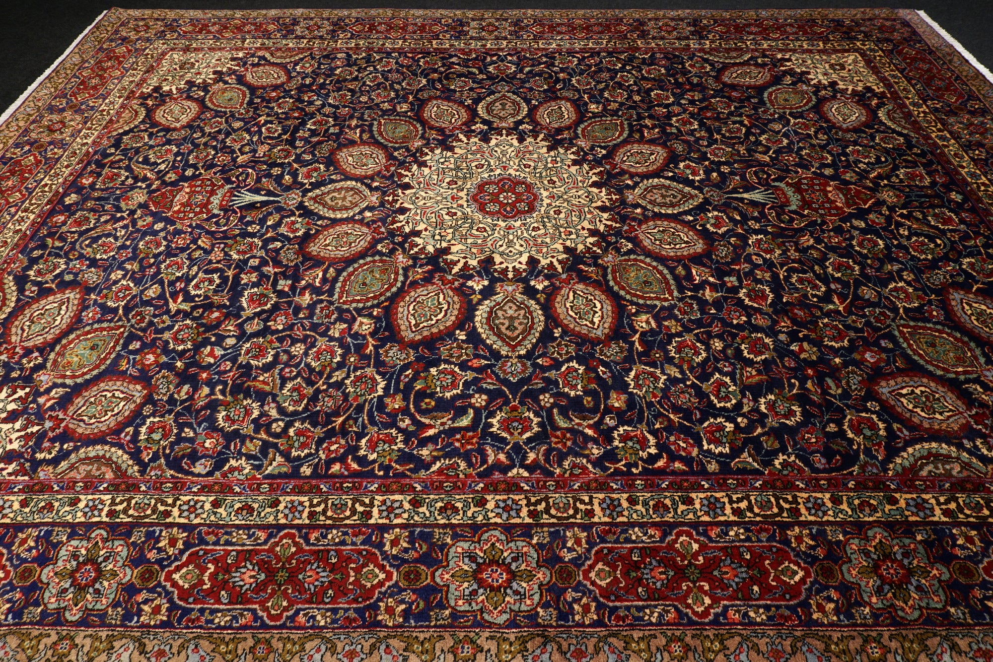 Täbriz Teppich 398 x 303 cm Dunkelblau Blau