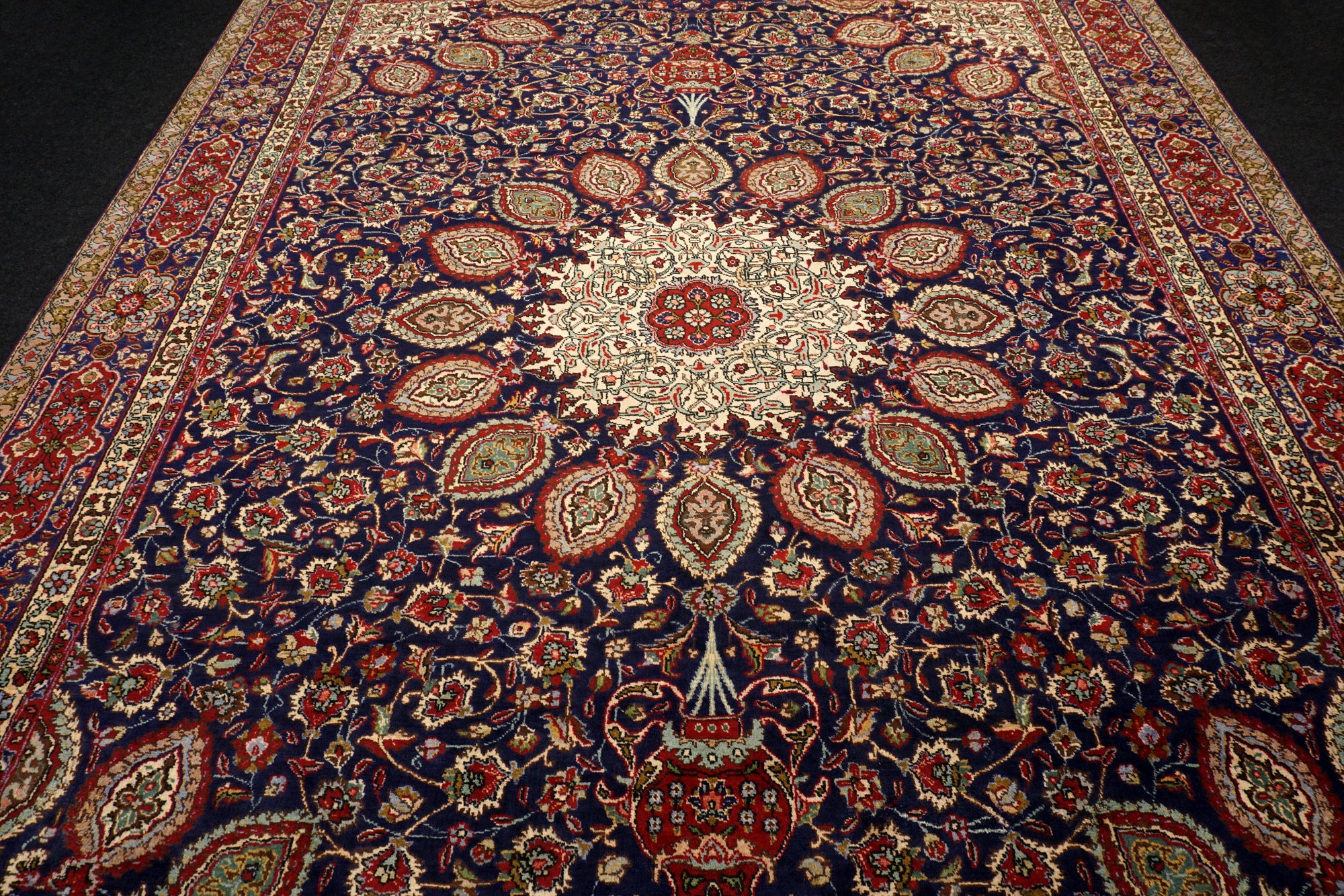 Täbriz Teppich 398 x 303 cm Dunkelblau Blau
