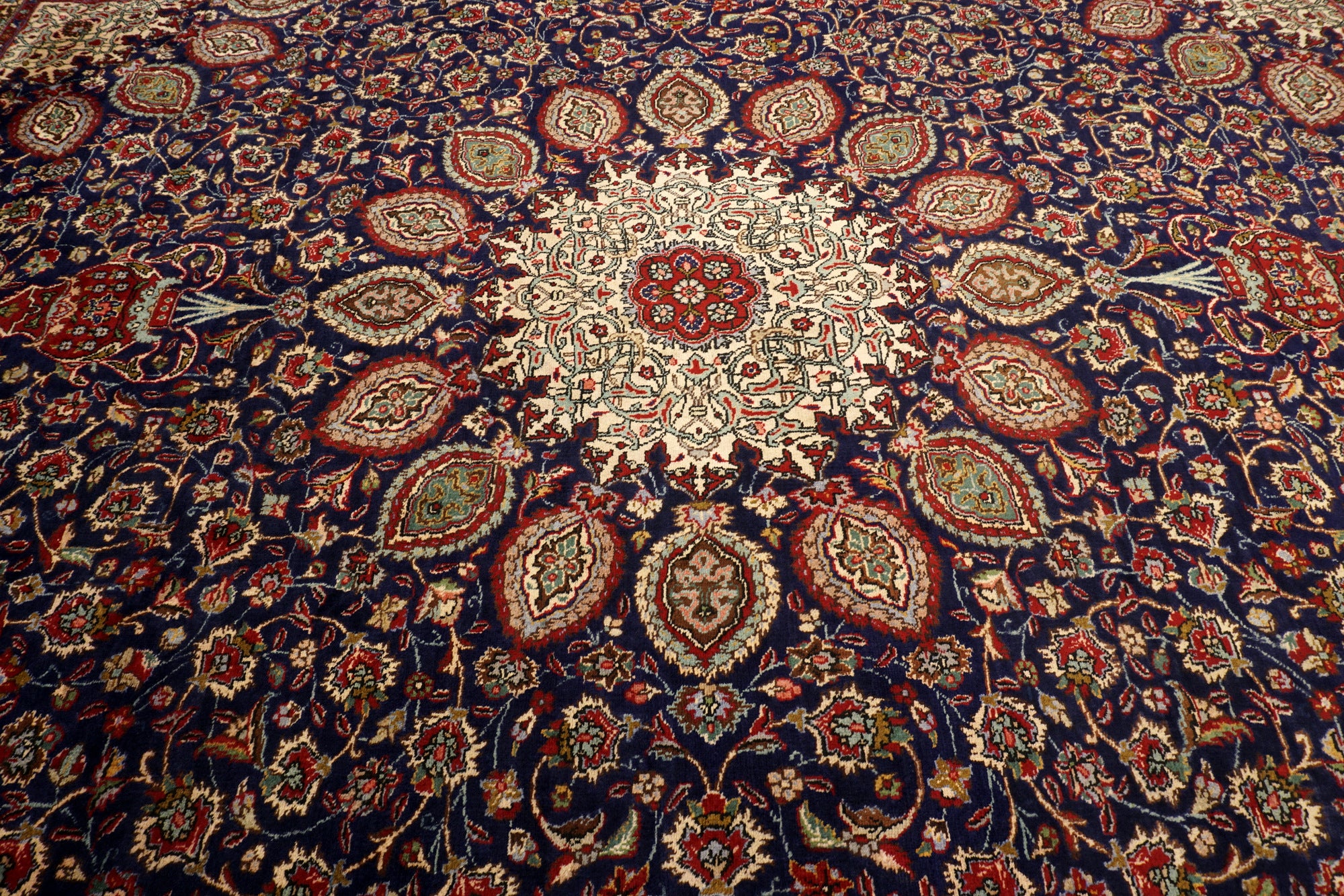 Täbriz Teppich 398 x 303 cm Dunkelblau Blau