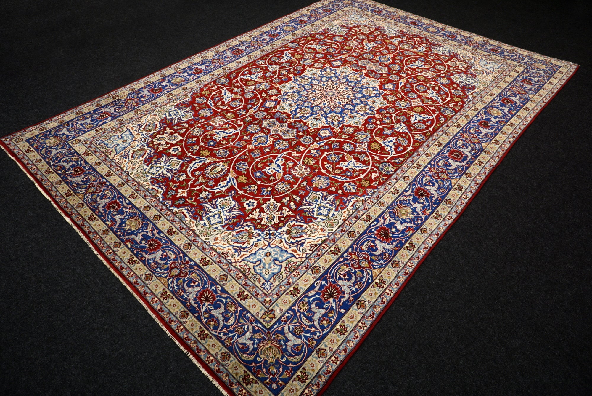 Isfahan Teppich 312 x 212 cm Rot Handgeknüpft