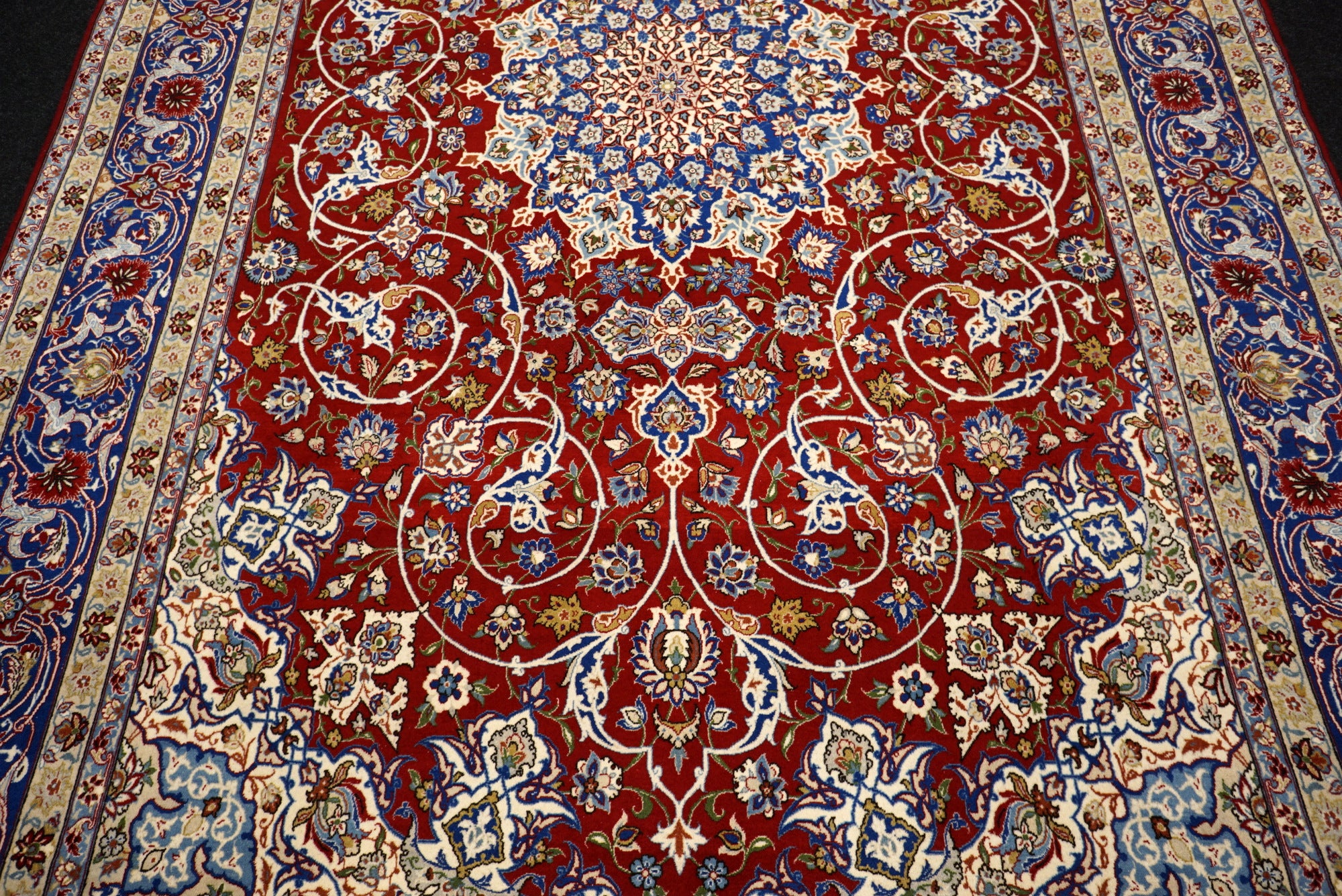 Isfahan Teppich 312 x 212 cm Rot Handgeknüpft