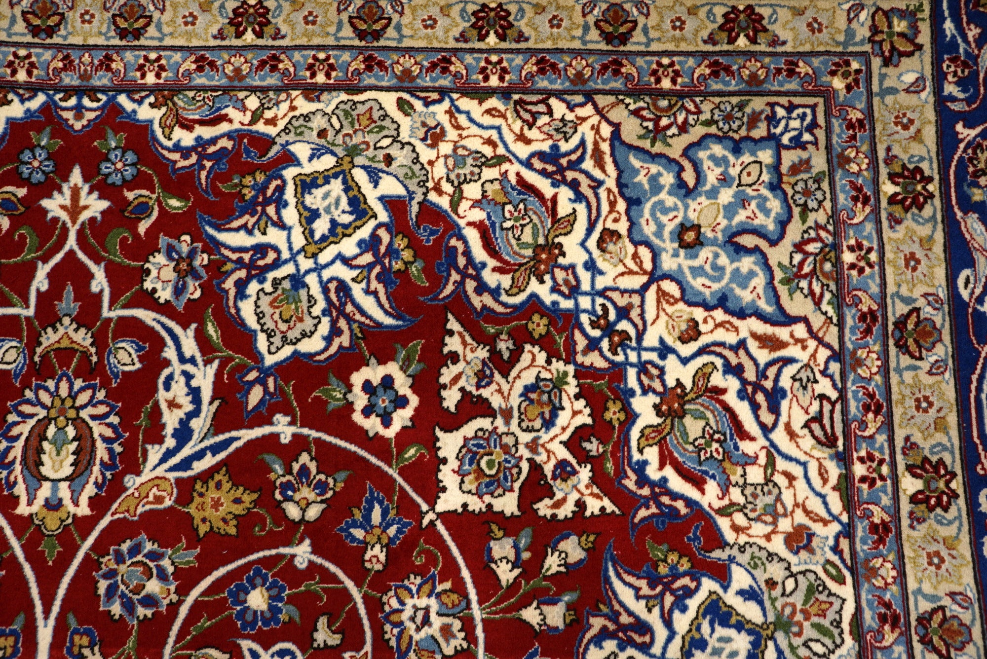 Isfahan Teppich 312 x 212 cm Rot Handgeknüpft