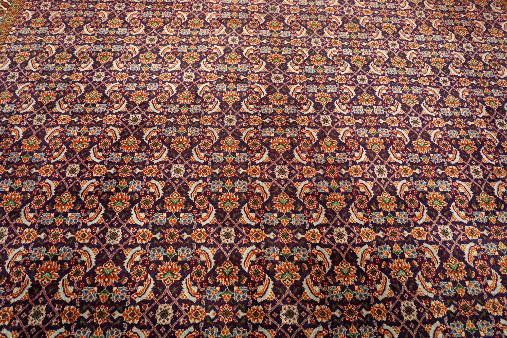 Täbriz Perserteppich - dunkelblaues Herati-Muster