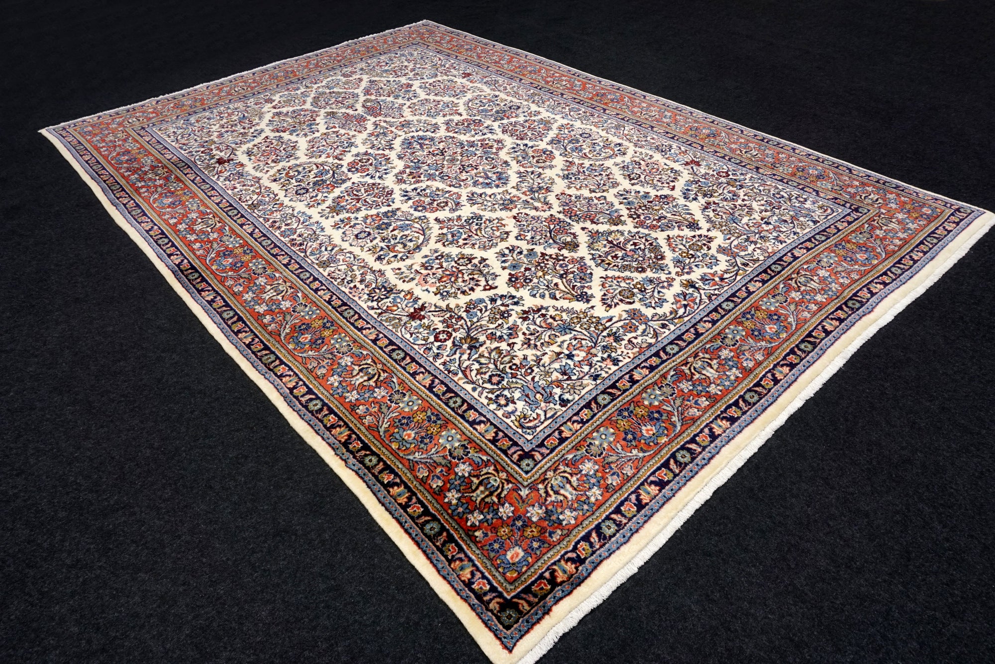 Sarough 345 x 240 cm Beige Perserteppich