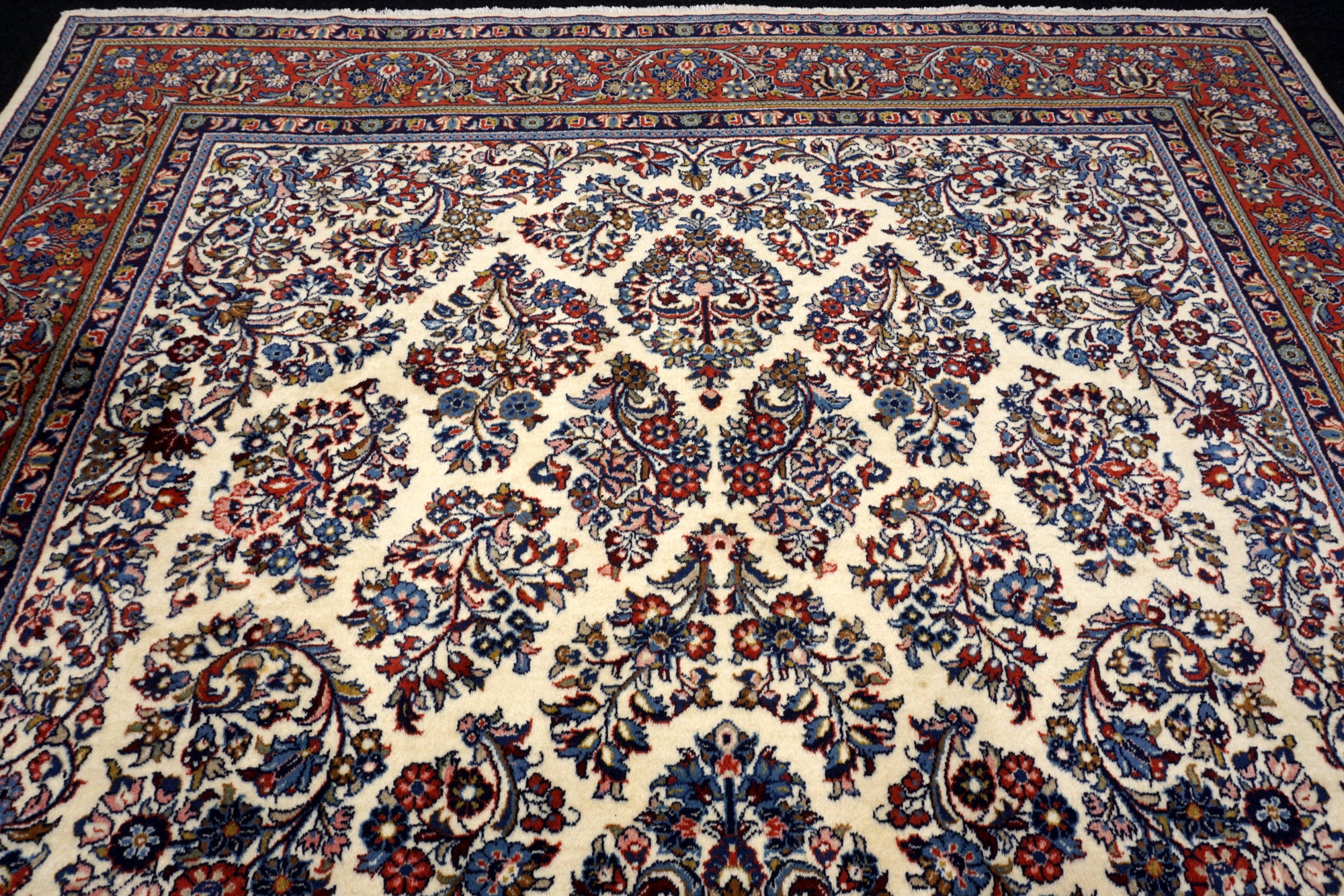 Sarough 345 x 240 cm Beige Perserteppich