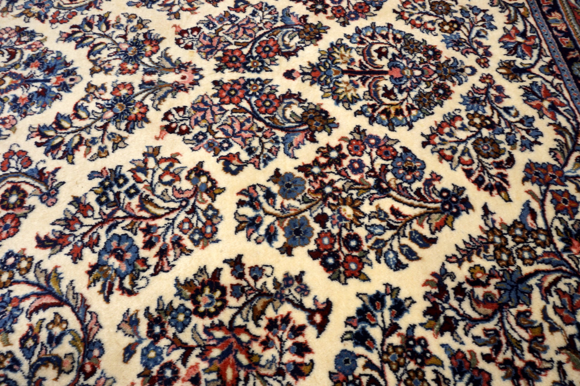 Sarough 345 x 240 cm Beige Perserteppich