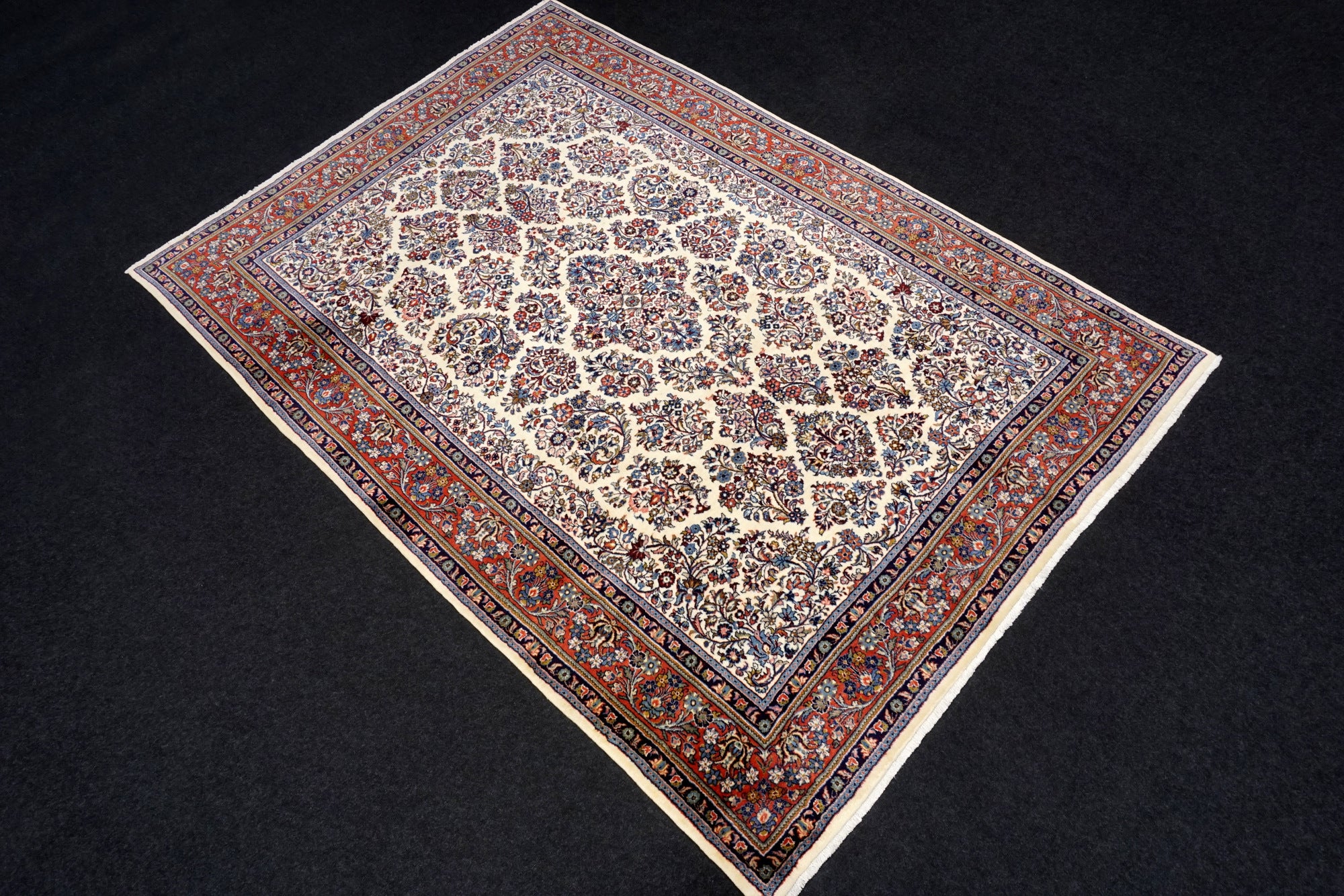Sarough 345 x 240 cm Beige Perserteppich
