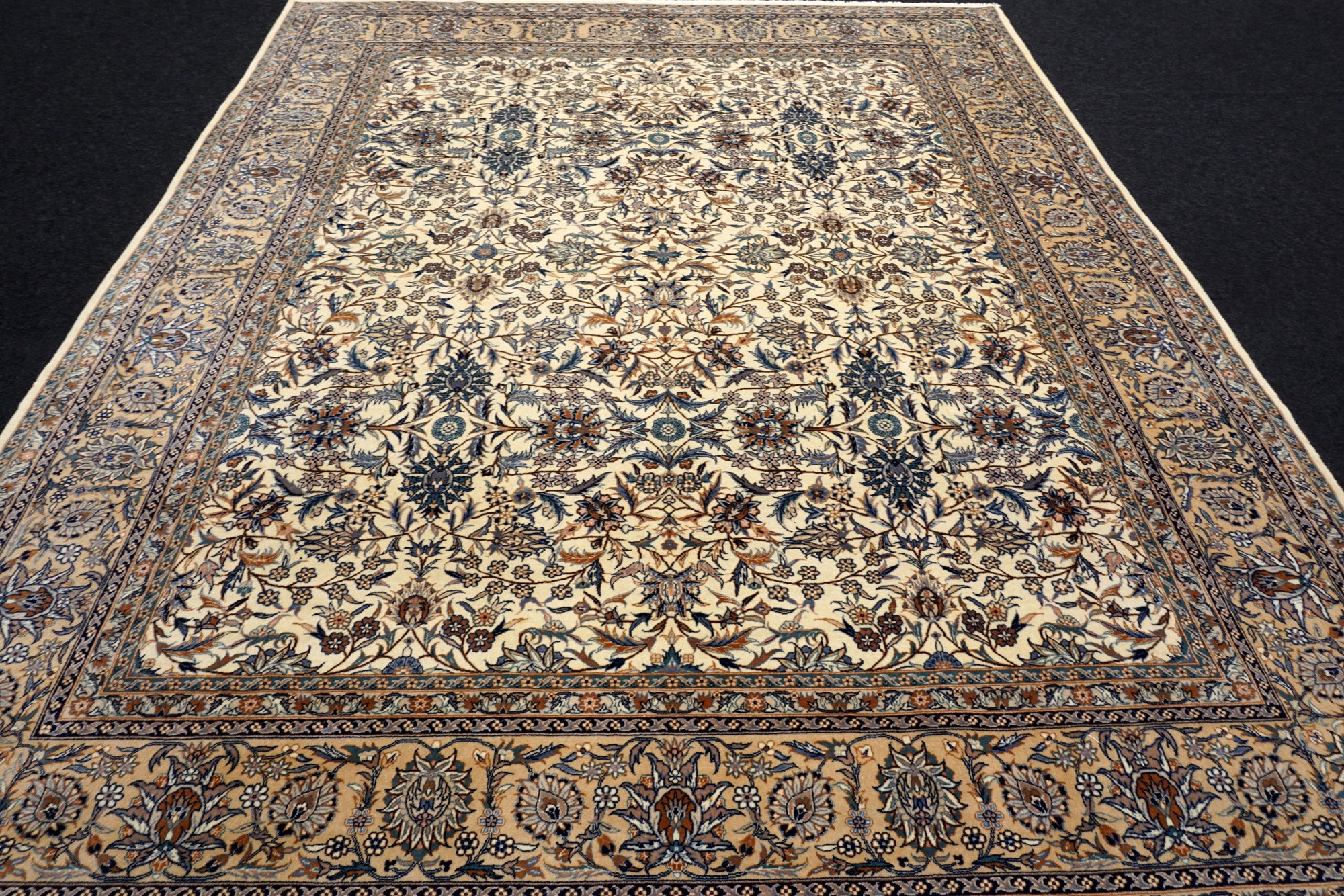 China Teppich 330 x 252 cm Täbriz Muster Beige Floral