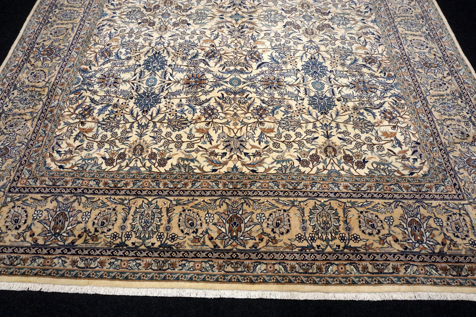 China Teppich 330 x 252 cm Täbriz Muster Beige Floral