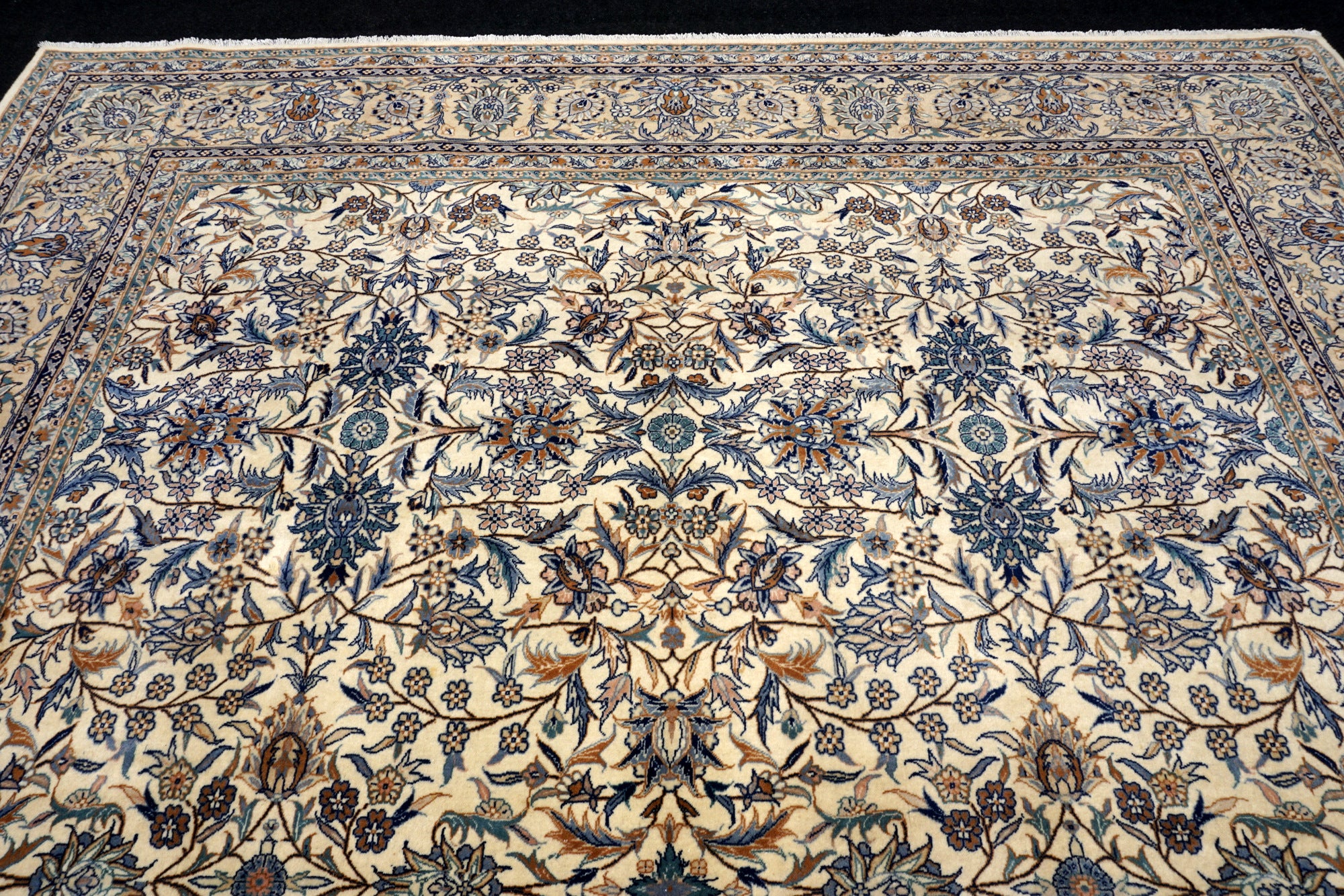 China Teppich 330 x 252 cm Täbriz Muster Beige Floral