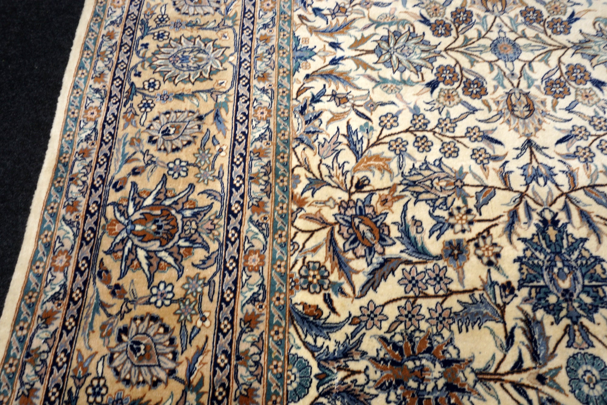 China Teppich 330 x 252 cm Täbriz Muster Beige Floral