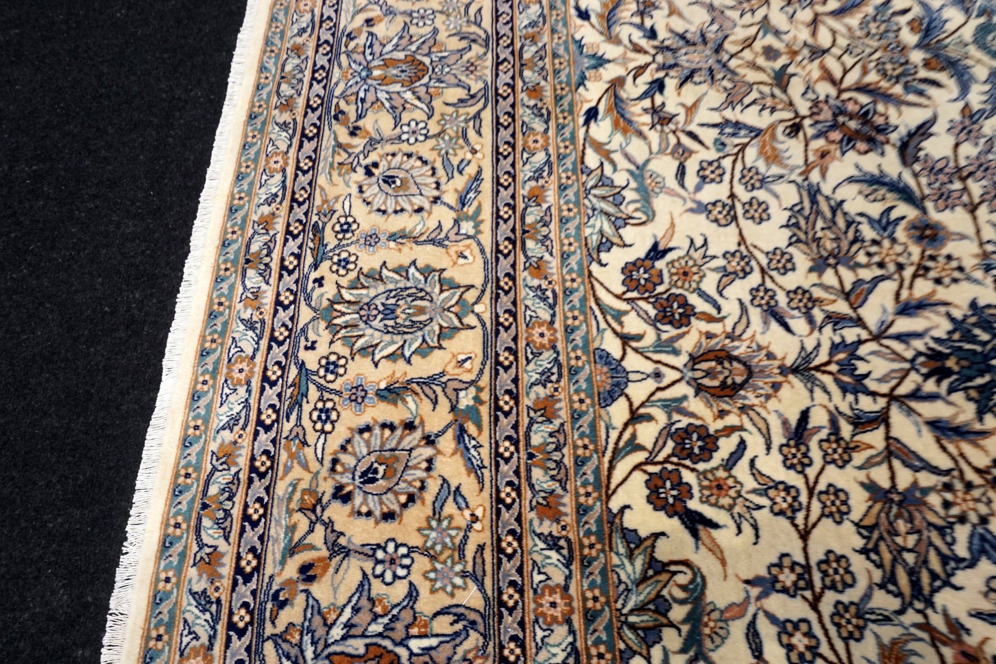 China Teppich 330 x 252 cm Täbriz Muster Beige Floral