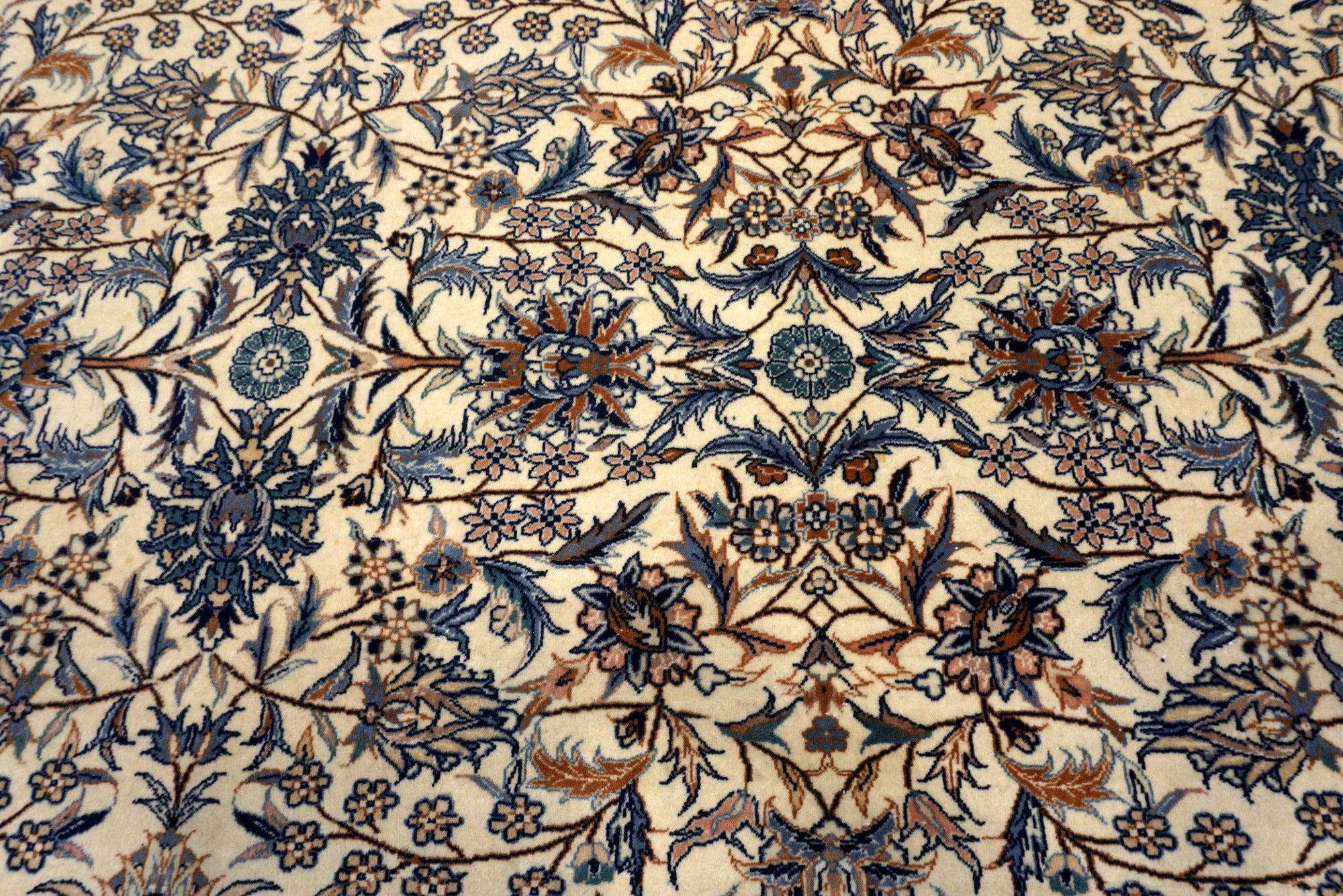 China Teppich 330 x 252 cm Täbriz Muster Beige Floral
