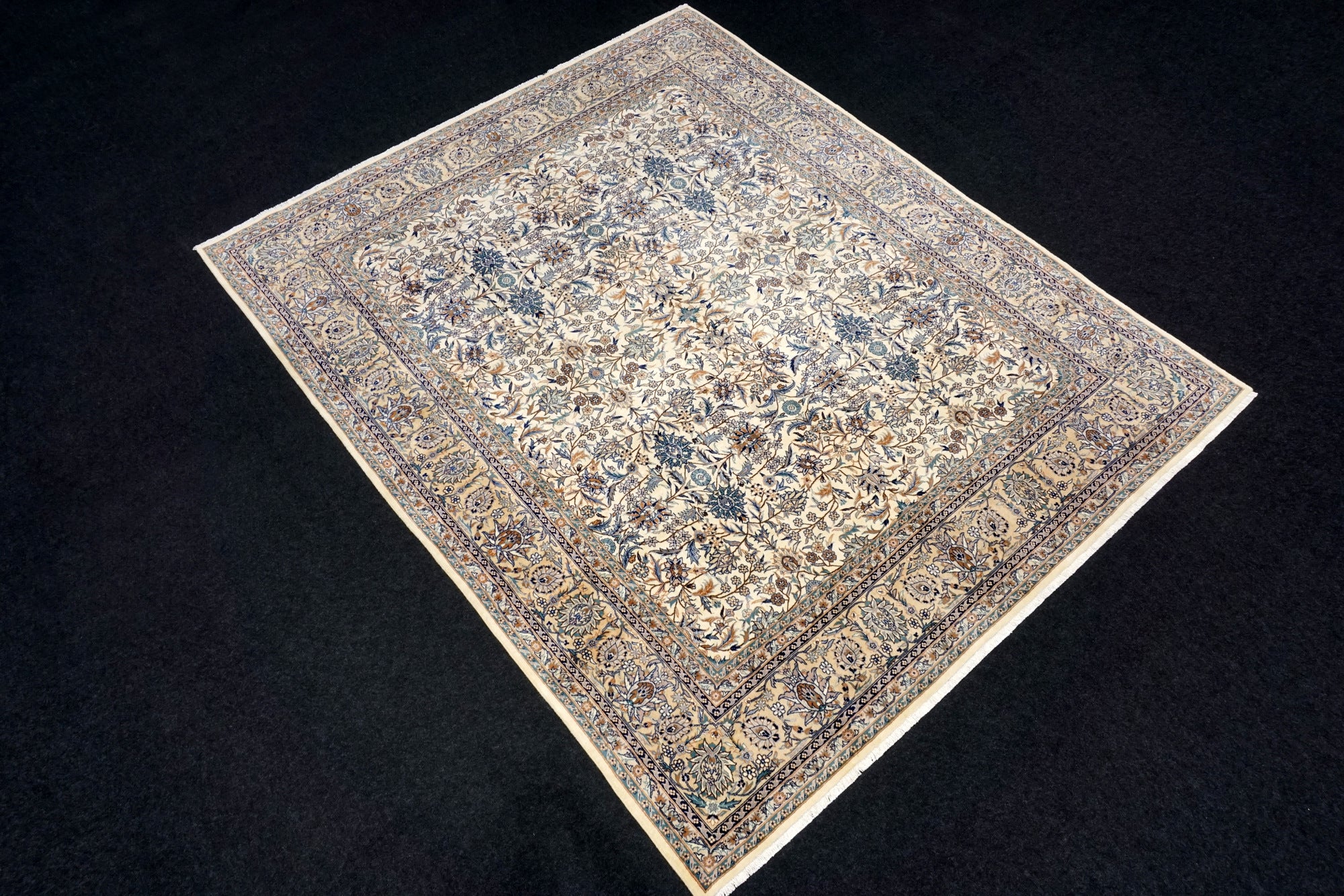 China Teppich 330 x 252 cm Täbriz Muster Beige Floral